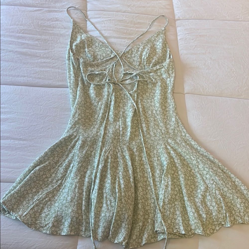 Elegant Green Floral Slip Dress - Picture 2 of 8